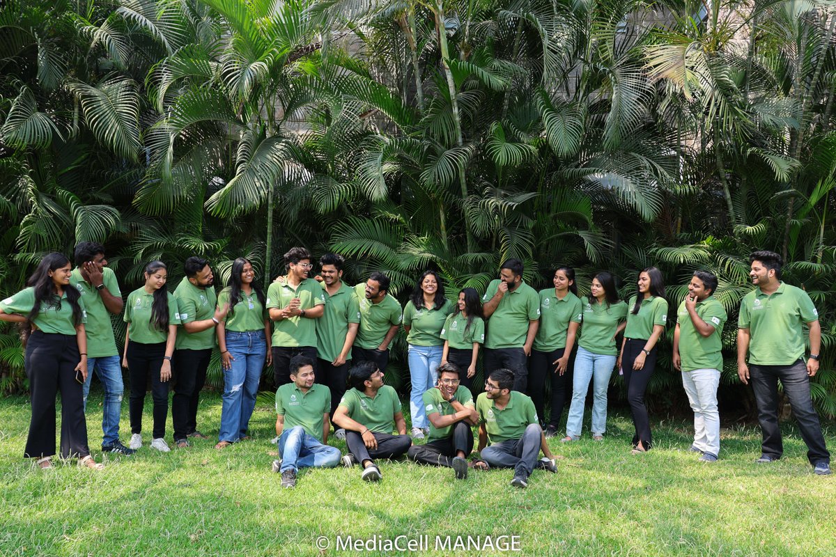 MANSAR_MANAGE's tweet photo. Seniors, every second with you has been extraordinary, from late-night brainstorming to laughter-filled gatherings. Your guidance and support have deeply influenced our journey.
Here’s to celebrating cherished memories and creating new ones together! #ForgetMeRememberWe #MANSAR https://t.co/0K6lnh2yUc