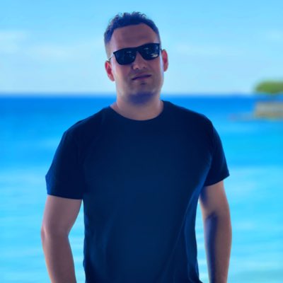 oguzdrk's tweet photo. #YeniProfilResmi https://t.co/zTtEz83SiM