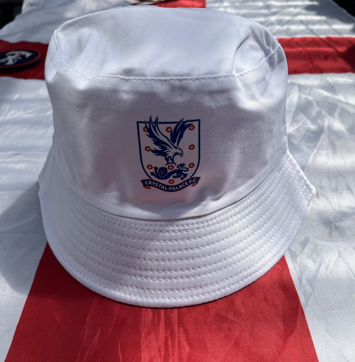 🚨Free Giveaway🚨
I’m going to give away this Palace England Bucket hat if England beat Spain tonight 
All you have to do is like and re post this post.
*must live in the uk 
Good luck ❤️💙🦁🦁🦁🏴󠁧󠁢󠁥󠁮󠁧󠁿