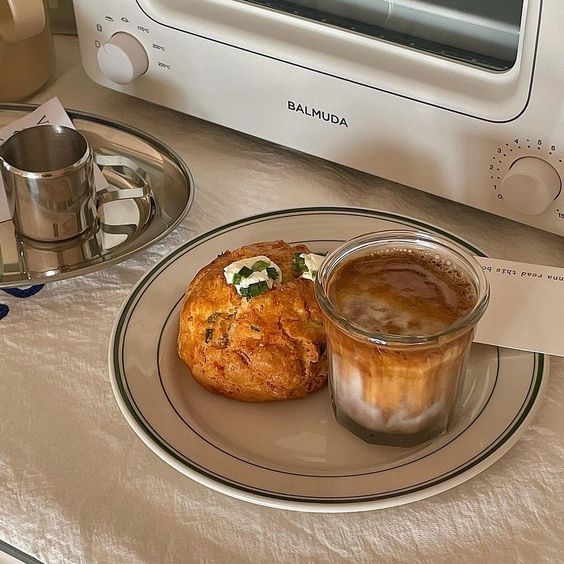 etherealdior's tweet photo. good food on a sunday morning https://t.co/qJMzybDiRG