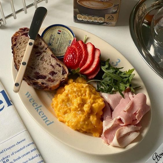 etherealdior's tweet photo. good food on a sunday morning https://t.co/qJMzybDiRG