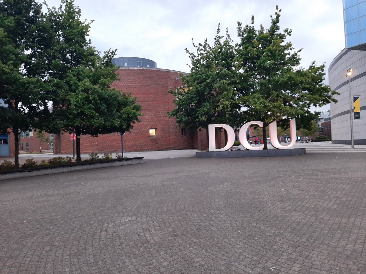 35 professeurs des écoles <a href="/ac_normandie/">Académie de Normandie</a> sont arrivés à l'université de Dublin. 
15 jours pour :
- dvper des compétences d'enseignement #EMILE
- découvrir la culture au service de ces enseignements 
- renforcer les compétences linguistiques