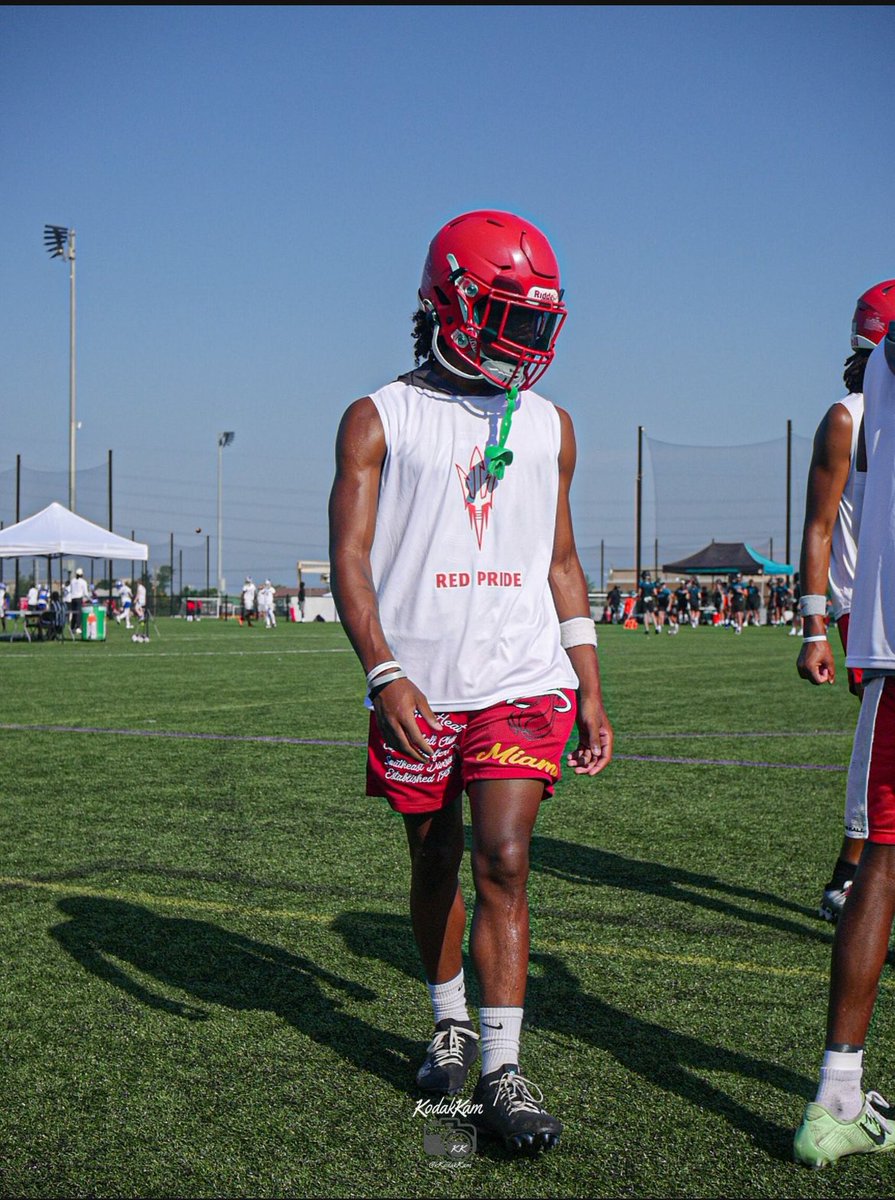 JaydonB08's tweet photo. Great day at the minority 7v7 tournament the guys put in work todayπΉ #whynotjeff #revngetour https://t.co/dtl95hNfnc