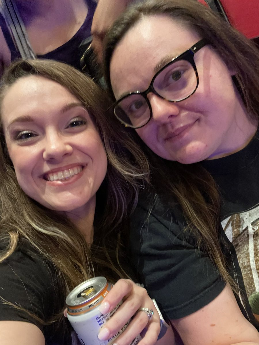 FilbertHazell's tweet image. Another successful concert experience with @ndhardisty   The bestest friend a girl could ask for with ✨superb✨ taste in music