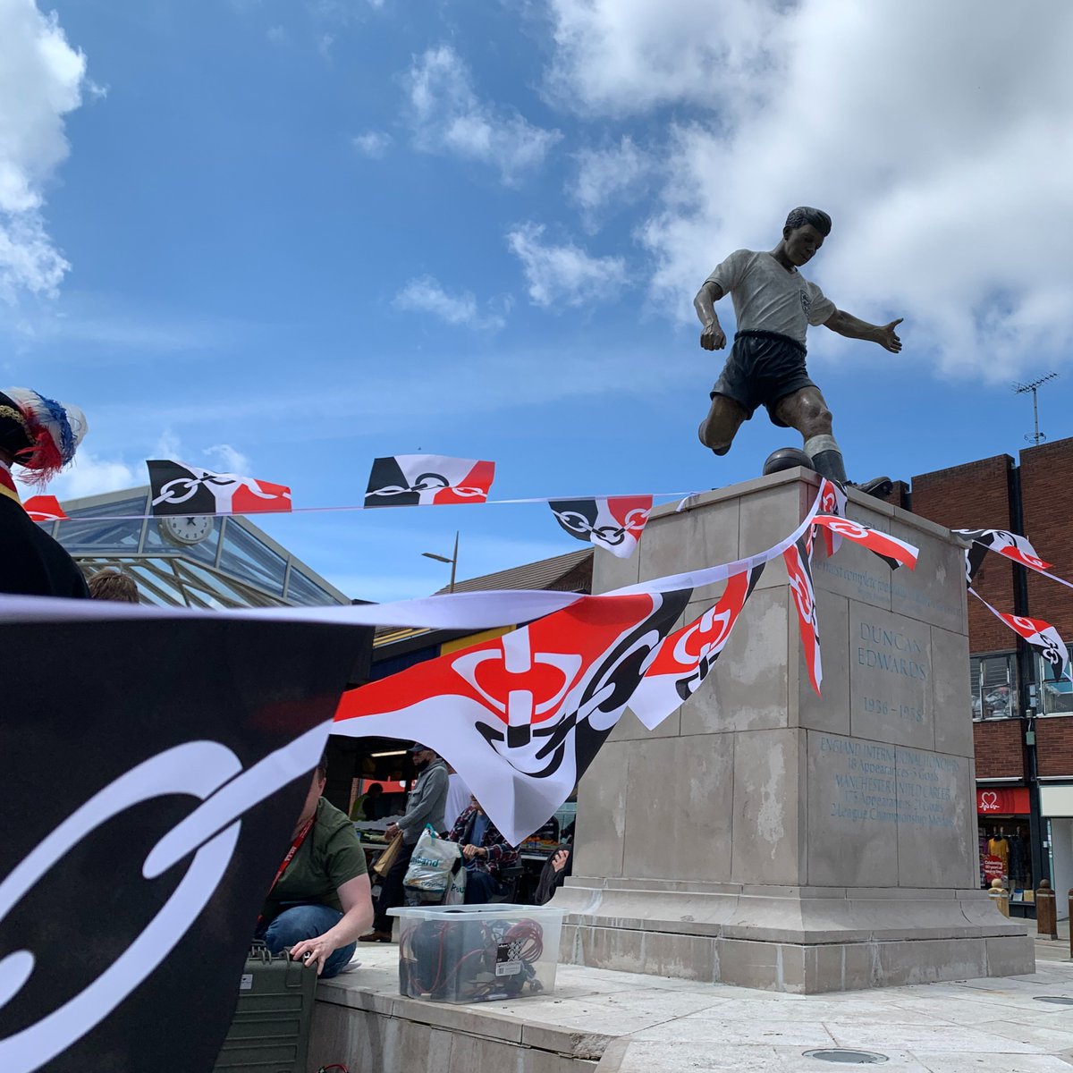 RichParkerLab's tweet photo. Happy Black Country Day everyone. 

From Dudley to Sandwell, Wolverhampton to Walsall, it truly is a bostin’ place. 

And good luck to Stourbridge’s Jude Bellingham tonight – bring it home! https://t.co/I6MxEDSrXY