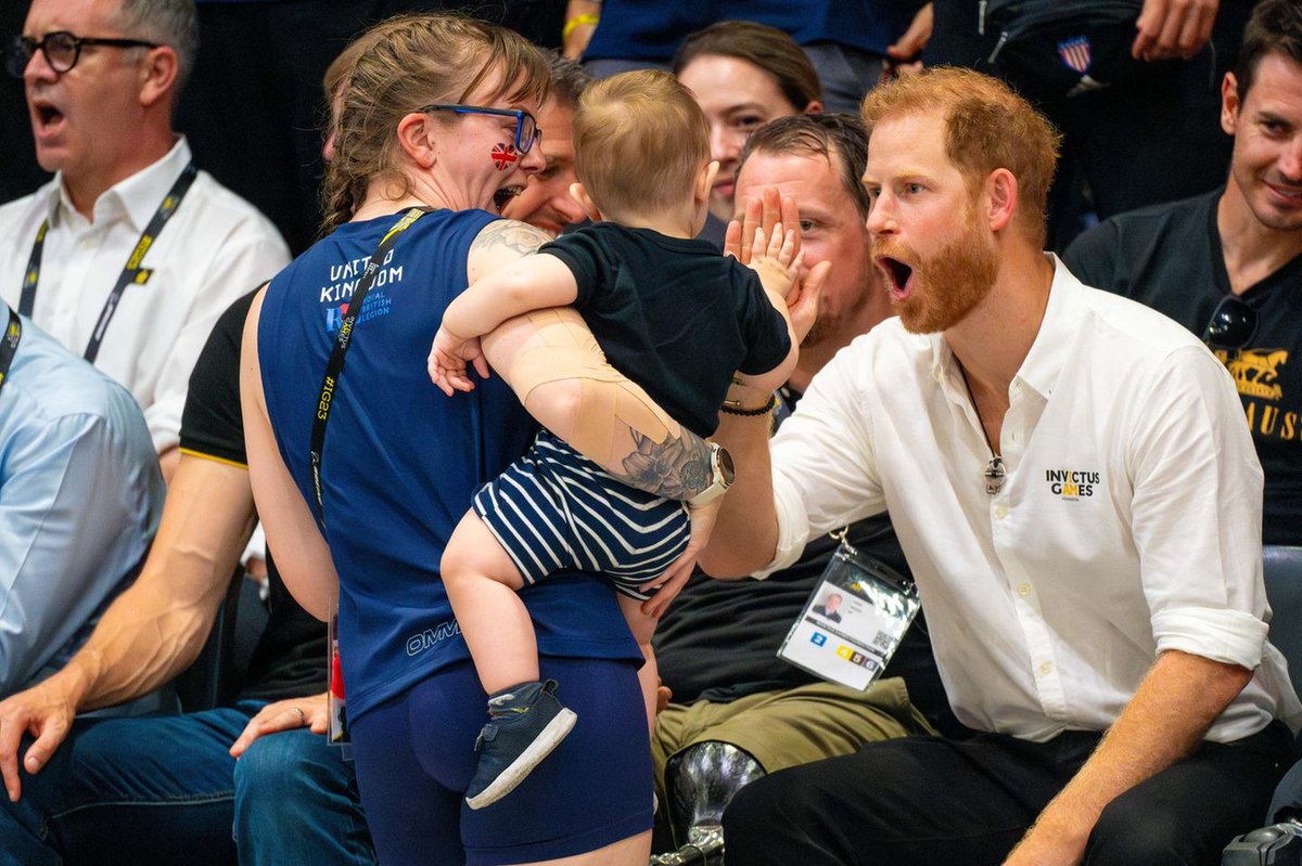 MommaT2309's tweet photo. #InvictusGames
#AHomeForRespect
#HarryInvictusFounder https://t.co/sff6X5Efr2