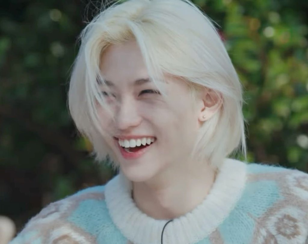 valrani_skz's tweet photo. felix just confirmed he’s a natural blonde 🙂‍↕️ https://t.co/Ra2R82HXER