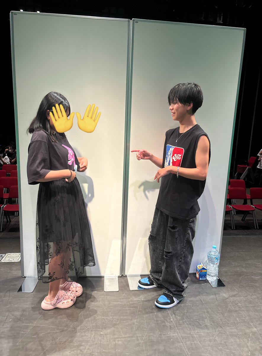 haruna_404's tweet photo. #えるにーにょオフ会
 #えるナー
やっっと生で会えた😭
ラマTシャツすぐ気づいてくれたし同い年とは思えんくらい落ち着いてた😭
席端っこだったから2回もハイタッチできたよー✋
中2の頃ハマって高３で会えたのなんか感動、、暖かかった、、、 https://t.co/rXwiG54hCN