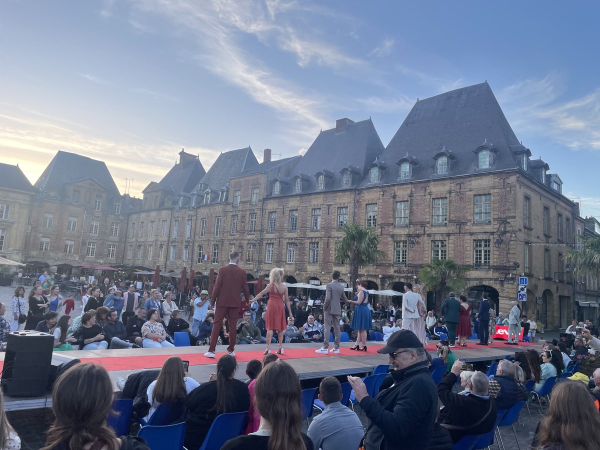 Historianwarw's tweet photo. La France profonde III: Fashion show in Charleville-Mézière https://t.co/7Nyztmra5v