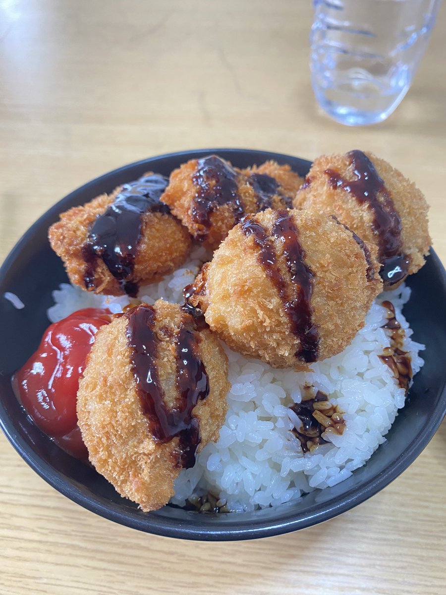 okasyunchannel's tweet photo. 結局こういったのが上手い！ 
 #男飯  #見た目が汚い https://t.co/Jk7j8KUOzS