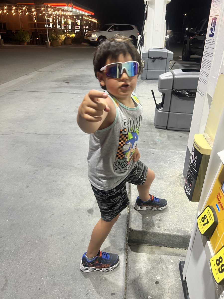 luostil's tweet photo. he’s about to go hit some dingers ⚾️ https://t.co/UtvzqpIN6D