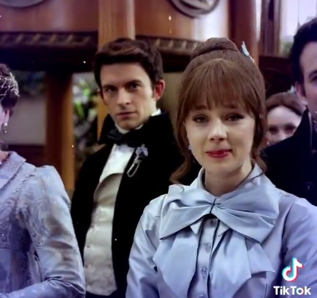 Anatta_13's tweet photo. the brooding look he gave her when she was walking down that aisle...
#Penthony
although to be fair, it was probably all Johnny Bailey and Nicola Coughlan chemistry being present all throughout #BRIDGERTON https://t.co/pLlljTBd8Y