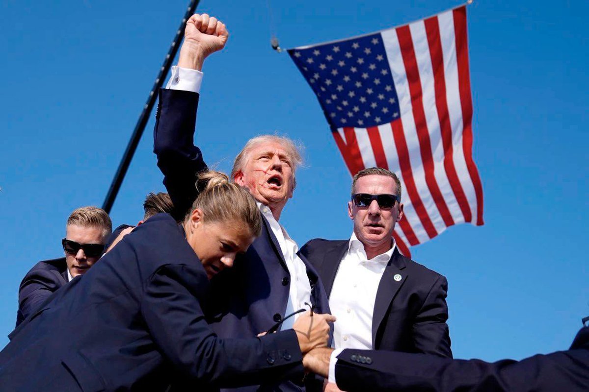 Acum mai mult decât oricând să ne gândim în ce fel de societate vrem să trăim? Una cu ură și violență? Sau una cu iubire și toleranță?
#elenalasconi