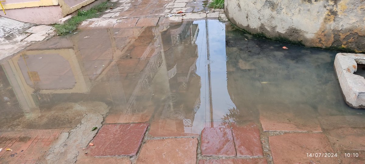 binays01's tweet photo. Sewer overflowing -a permanent feature in Jaiprakash Nagar, in the proximity of Mayor's residence and Varanasi Nagar Nigam. Would authorities take note of it in PM's Kashi !? @CMOfficeUP @VaranasiDm @PMOIndia @nagarnigamvns @myogioffice @myogiadityanath https://t.co/UGngG1C7dn