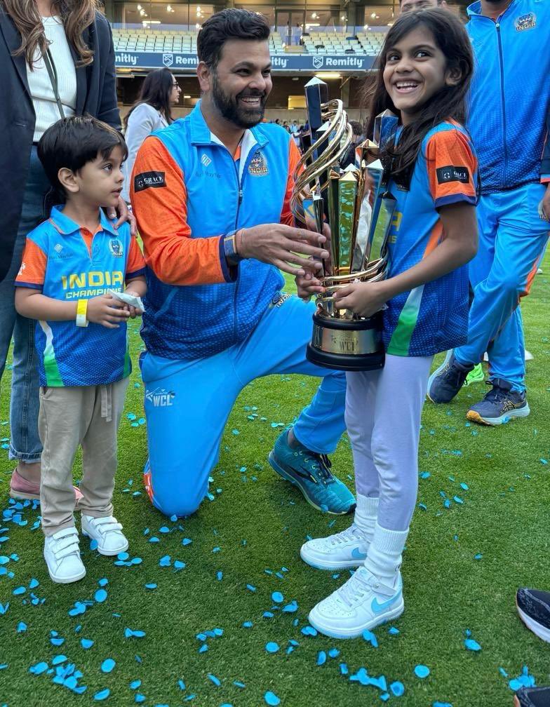 rpsingh's tweet photo. We are the champions of the inaugural @worldchampionshipoflegends 🏆🥇🇮🇳
#WorldChampionshipOfLegends #champions #rpswing https://t.co/yPjsYh3i3z