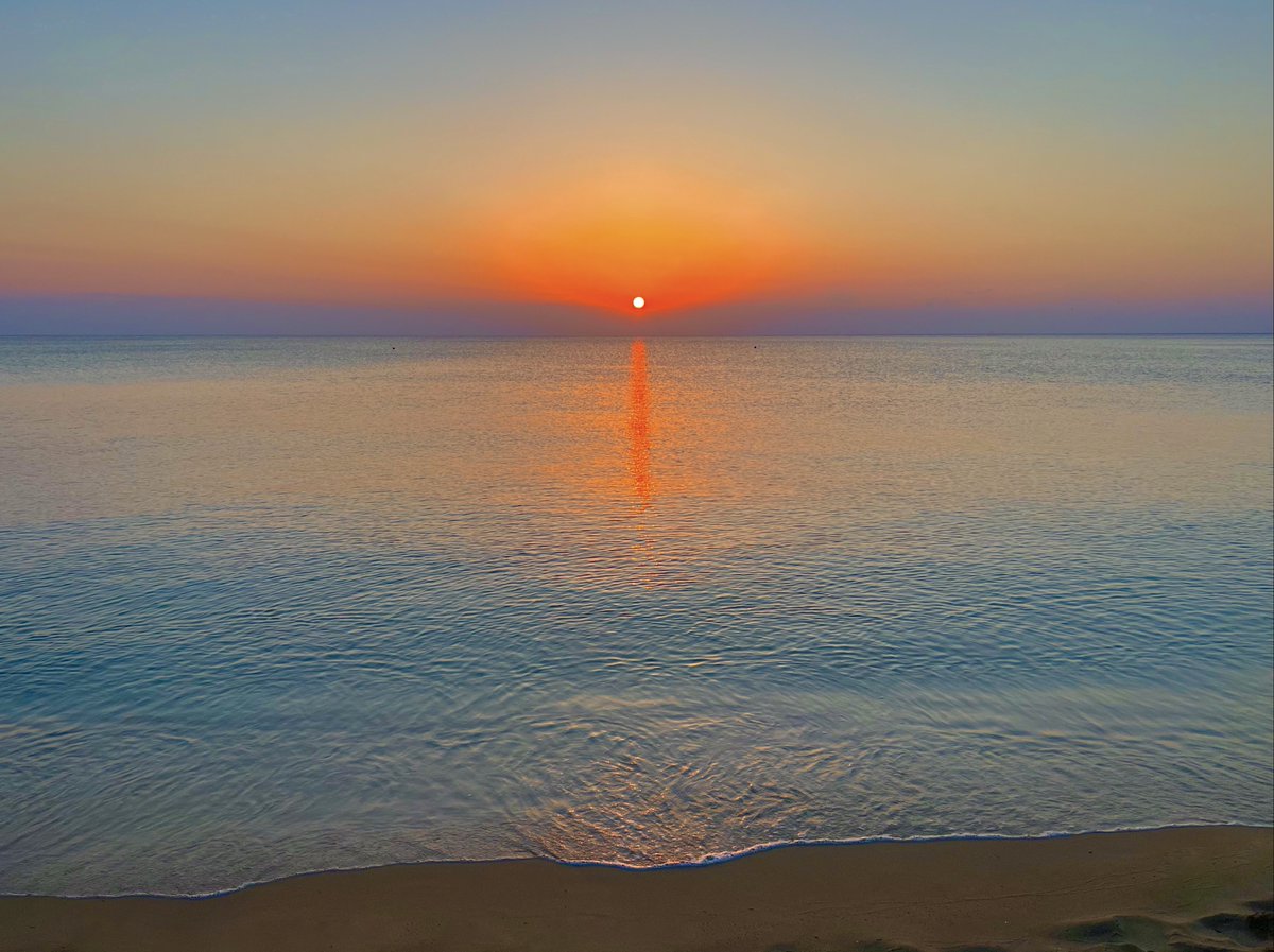 capegreco's tweet photo. Today's bewitching spectacle is just a reminder of how mesmerizing and calming an alluring sunrise can be.

Good morning!🌊

Protaras https://t.co/y3lkUhFkiR