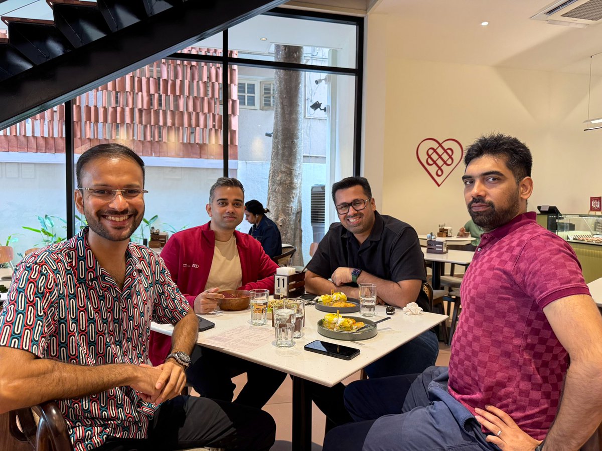 Brunchin' and Laughin': Reuniting the Breakfast Club after ages! 😀