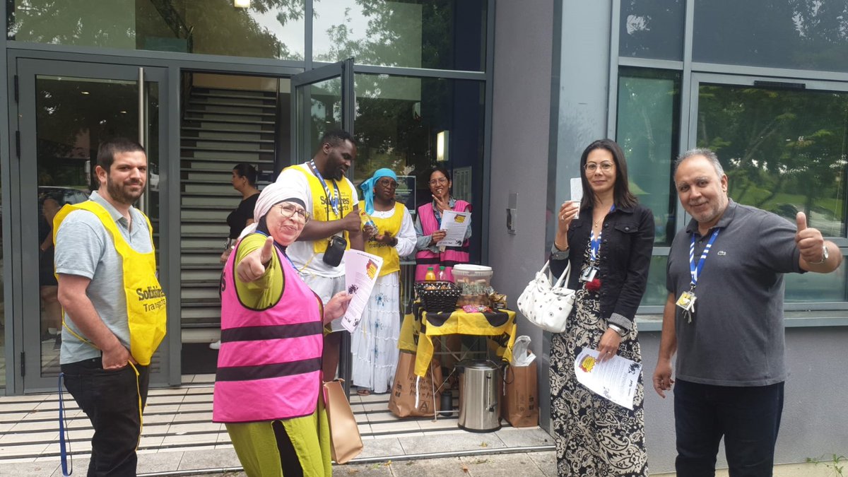 sudcallcenter's tweet photo. Des grèves, des diffs, des barnums... une belle semaine de Sudiste ! (Photo de #Konecta , #Foundever, #Majorel et #Armatis) https://t.co/Y7GHgl5OLn