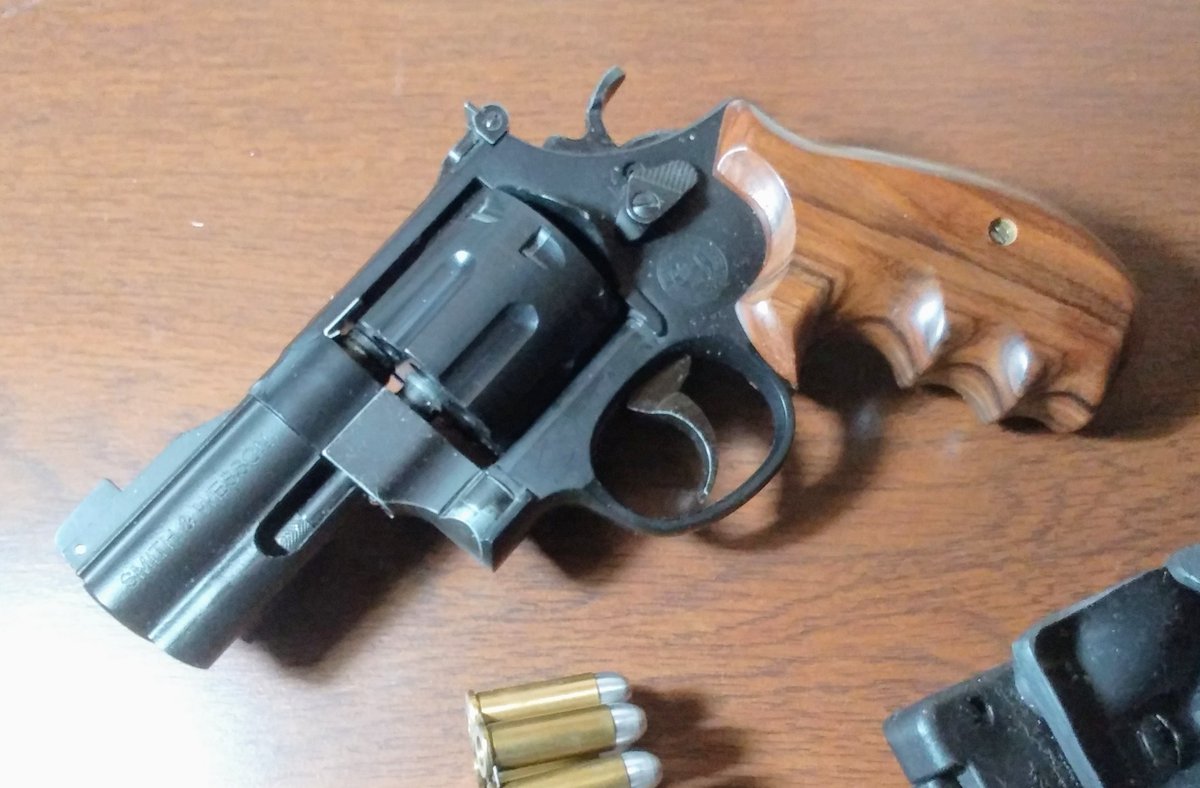 gwa2002's tweet photo. 今年は8月の18日にフォリッジグリーンときがわ様にてタナカ S&W M327・627 R8限定マッチ"エイトラウンズ 7th"を開催します😆
レンタルガンも有りますのでR8を持っていなくてもOK
詳しくは来月に当店サイトで告知しますので御覧下さい😔
#M327 https://t.co/eqWPxYrbfY