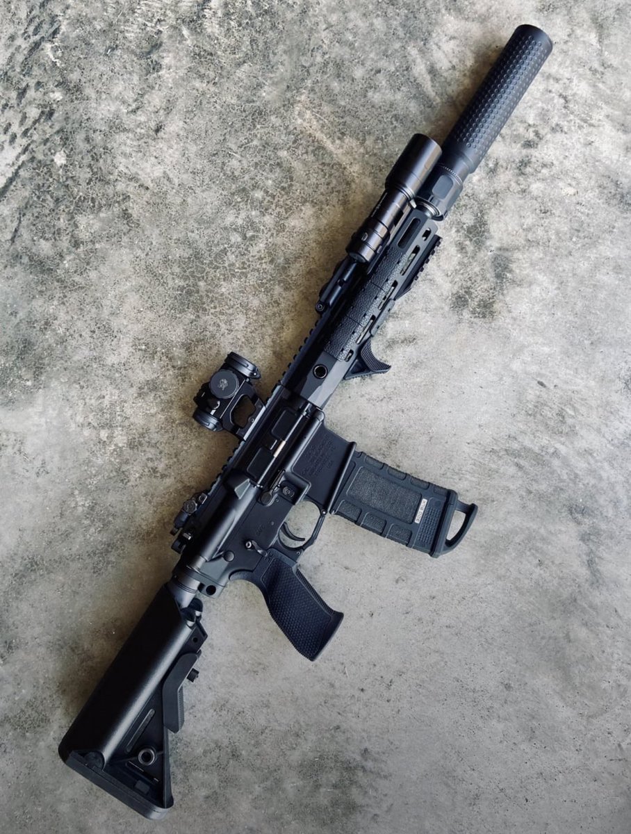 WeaponsVault's tweet photo. KAC SR-30 https://t.co/9kJZyiBXu0