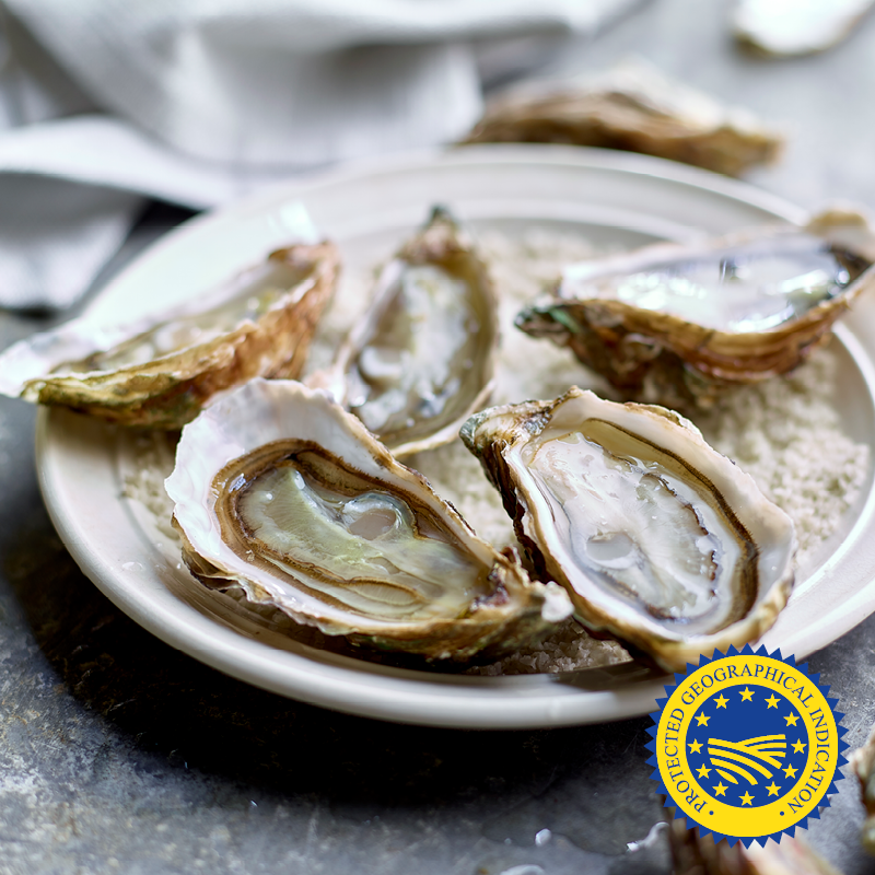 EUAgri's tweet photo. 🇪🇺🇫🇷Bonne fête nationale aux Françaises et Français!
Happy national day, France!

Quoi de mieux que la #EUQuality pour la célébrer en beauté? Quelques idées pour un repas bleu-blanc-rouge:

Huîtres Marennes Oléron IGP
Tomme de Savoie IGP
Jambon de Bayonne IGP
Beurre d’Isigny AOP https://t.co/lfSZMM9HZB
