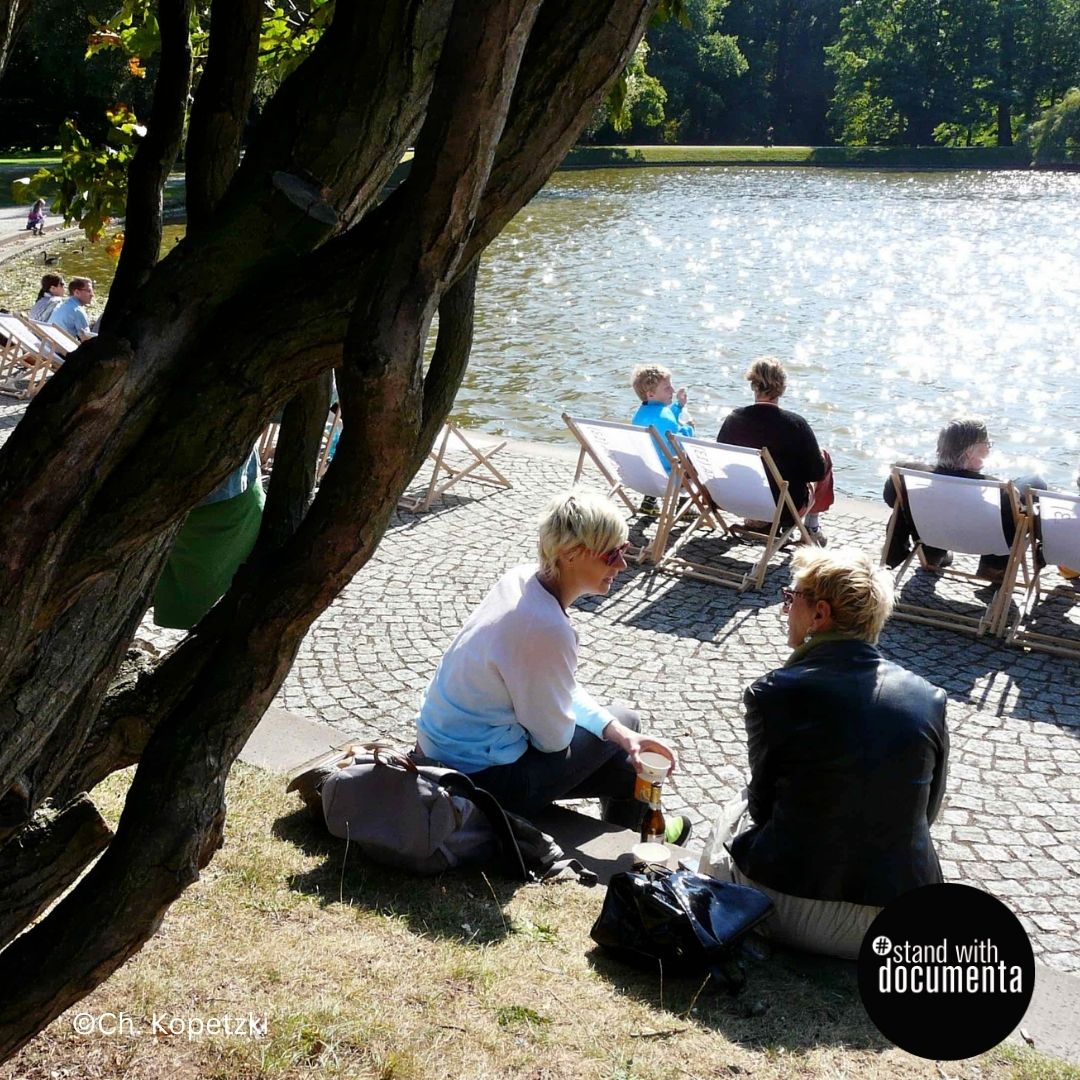 standwdocumenta tweet picture