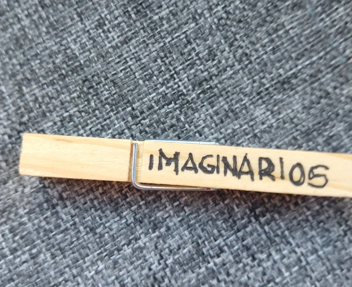 pancartera's tweet photo. Cómo sacar a @luissorolla de la torre?
Cómo sacarle de tu cabeza?
#LaVidaesSueño de los @numerosimaginar.
#ClasicOFF de @nave_73. https://t.co/VDGkMYbcPW