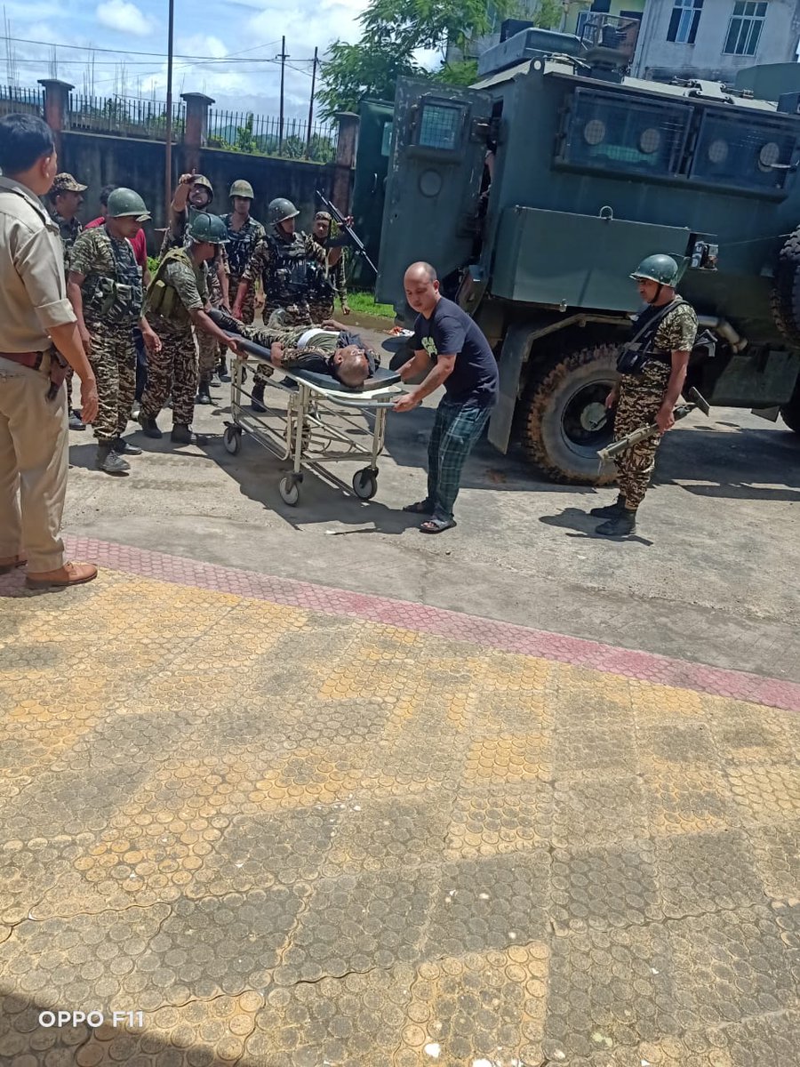 ahanthemx's tweet photo. 🚨BREAKING: Ajay Kumar Jha 43 years CRPF personal k*lled in an attack by Kuki Terrorists in Jiribam today. Reportedly it was a planned attack on Ajay and his colleagues while they were patroling in a Kuki village.

#Manipur #Jiribam #ManipurViolence #IndiaUnderAttack #ManipurNews https://t.co/sxALnUAaee