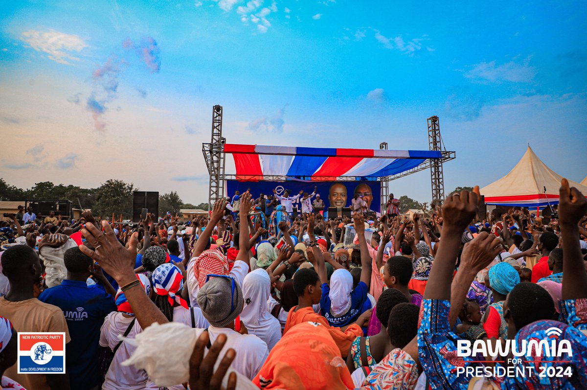 MBawumia's tweet photo. I was in Tatale/Sanguli, Zabzugu and Yendi constituencies on Saturday as part of my constituency-focused campaign tour.

The energetic support of my vision for national development was most appreciated . Combining the fertile abilities of the youth and properly thought-through policies and programmes will surely take Ghana to the next level.

Indeed, it is possible!