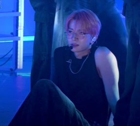 anneseunoo's tweet photo. hah🧎🏻‍♀️ https://t.co/HhuEJwgZfk