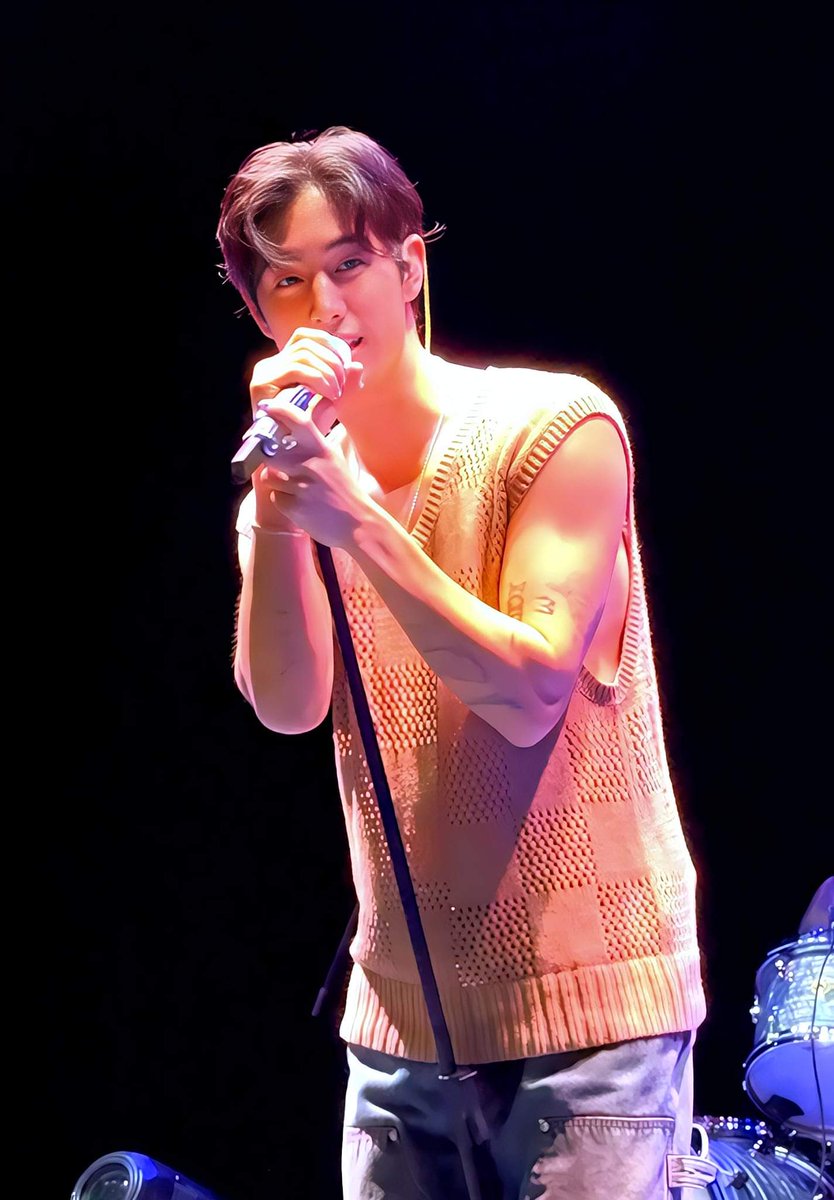 1234Aray's tweet photo. 💜
MARK TUAN IN MEXICO
#theotherside_MexicoCity
#theothersidetour
#MarkTuan #Mark #段宜恩 #마크 
@marktuan @DNAmngmnt https://t.co/x4FCY2WjoR