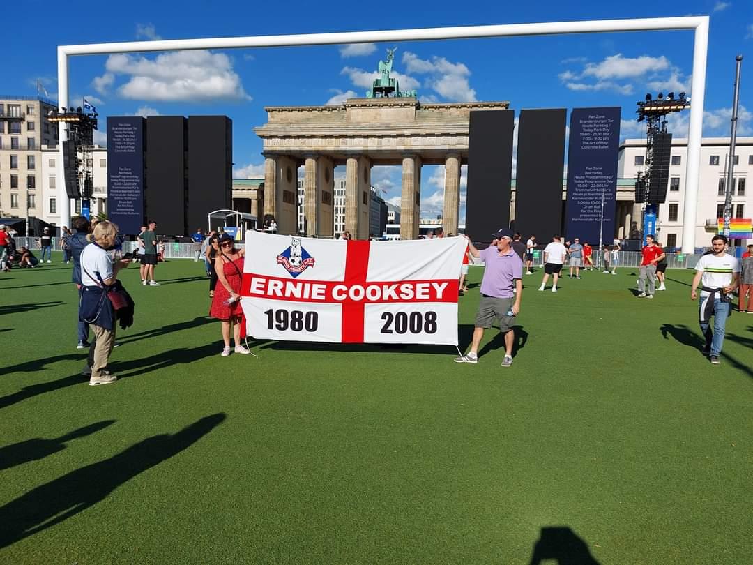 Ernieflag tweet media