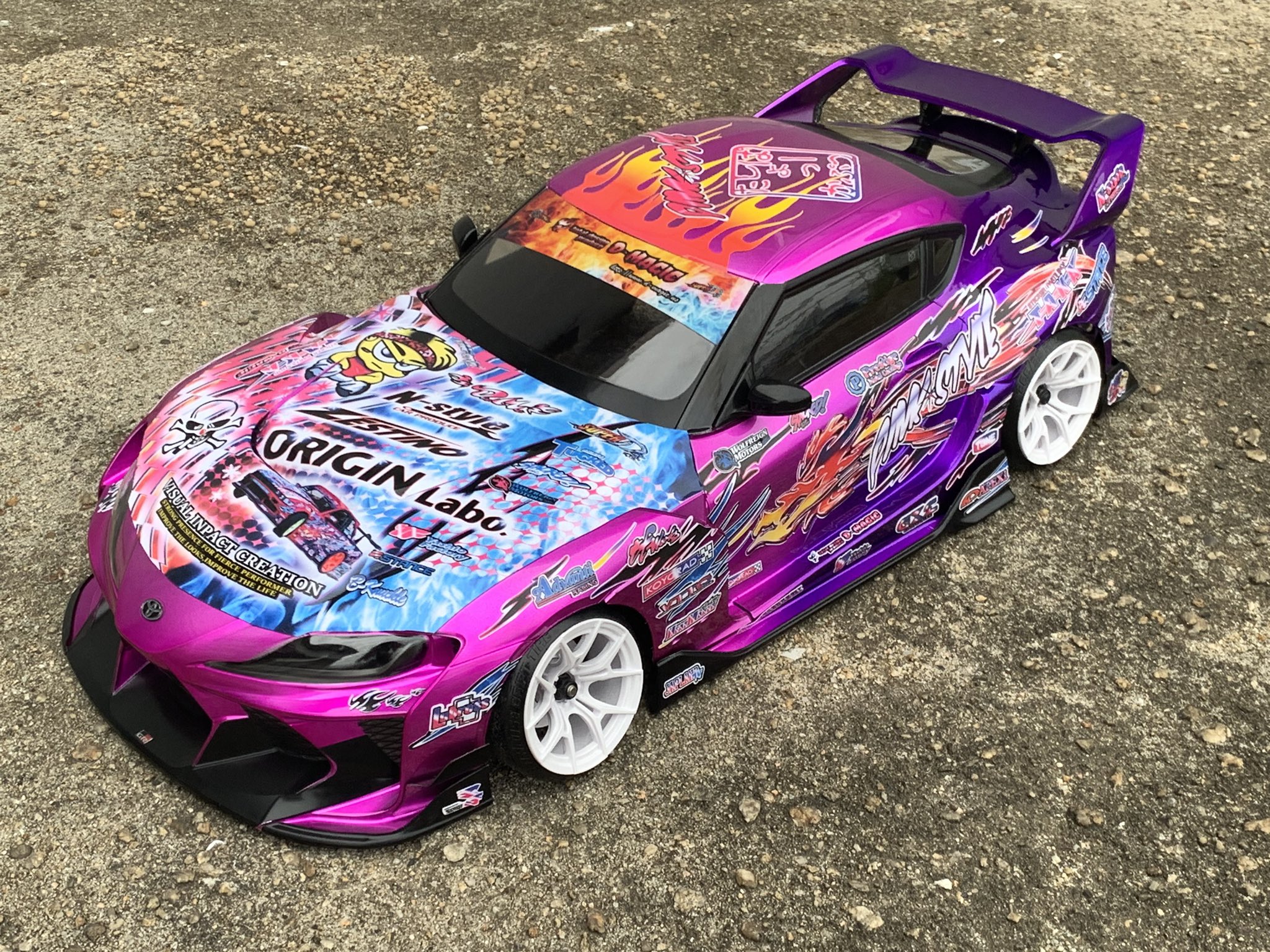 アディクションs15シルビア高木美紀仕様ラジコンボディ