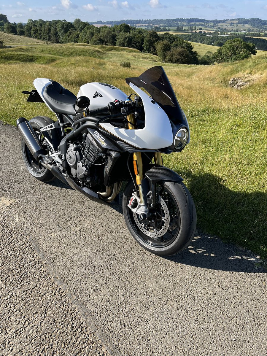 1Bodger's tweet photo. Out and about this morning , fitted my new powerbronze screen ….
Looks 👌imo..
#1200rr https://t.co/VBKf0zpcWy