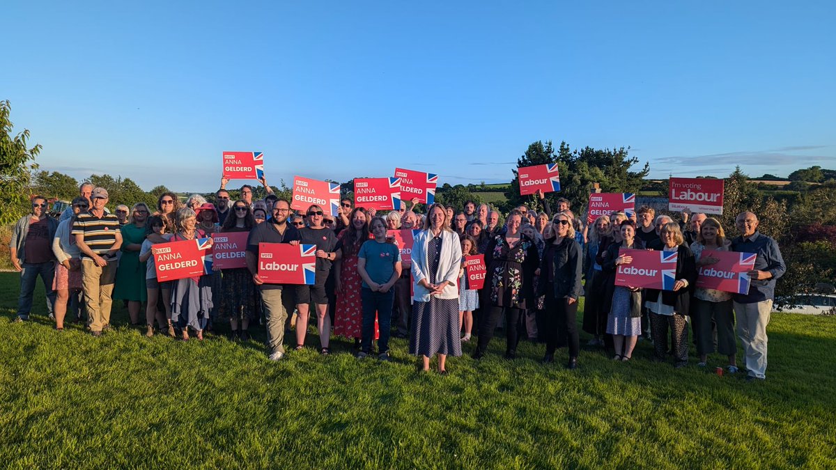 annagelderd's tweet image. Thank you to @SECornwallCLP for a fabulous evening celebrating our historic win here. 

Much to reflect on, including how we set to work for next year’s council elections and show our towns and rural communities that Labour is delivering for them.