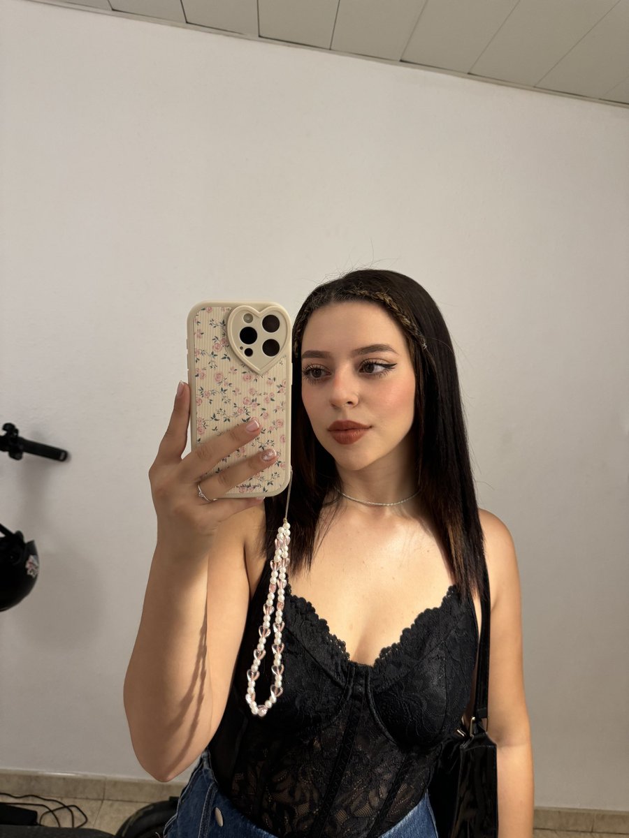 Angie Campuzano on X: 😌 t.coklDojDukra  X