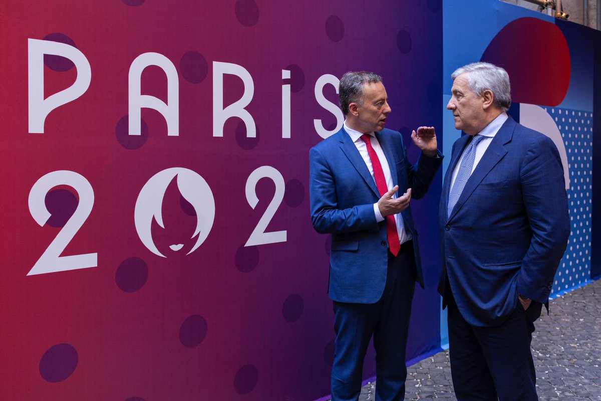 Bon #14Juillet à tous nos compatriotes! 

Retour en images sur la cérémonie au palais Farnèse 👇 et en replay : bit.ly/140724PF