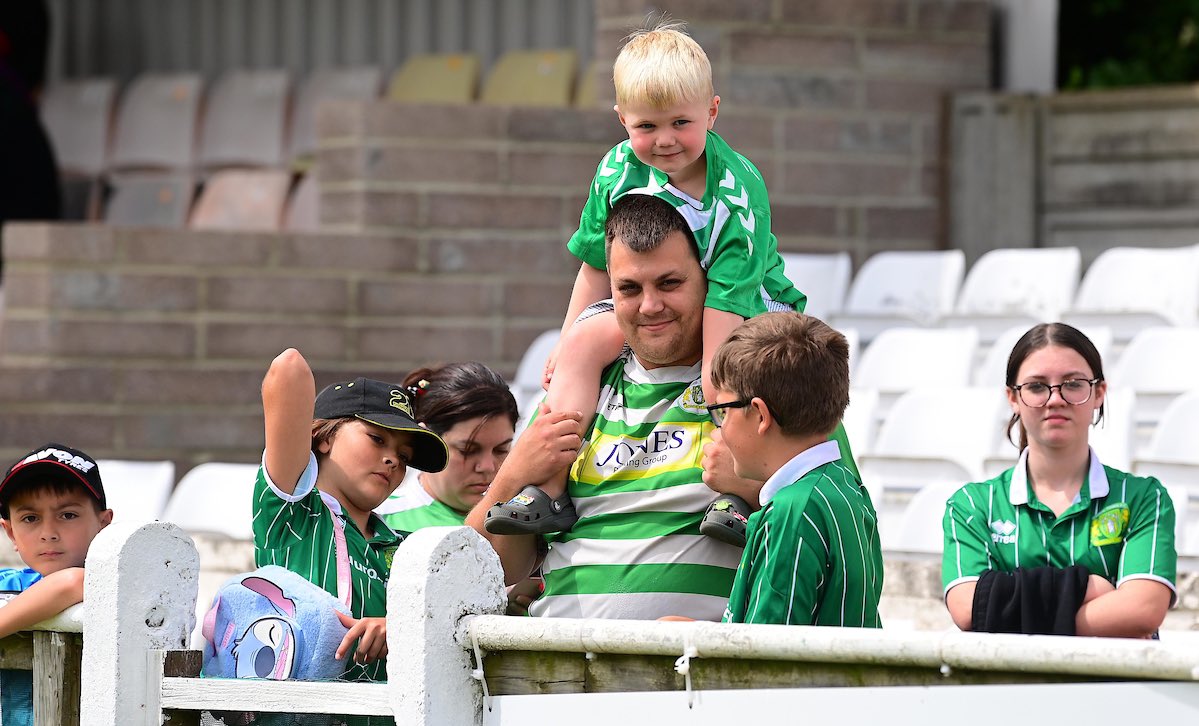 Thank you to all the travelling Glovers who made the trip to Frome yesterday! 🙌

 #YTFC 💚