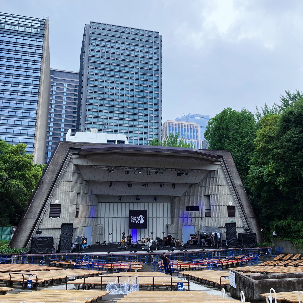 KazTheGroover's tweet photo. 日比谷野音、整いンスタ！

SION-YAON 2024、ちょいと早めて17:10より開場の儀⚡️

#sionyaon2024 https://t.co/olbQornTFj