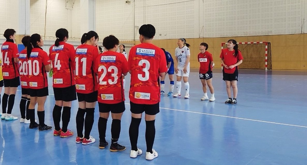 🔹練習試合結果報告🔹

【スコア】
35分ランニングⅹ2
15分ランニング

vs　バルドラール浦安ラス･チュラス(関東女子)

1本目　0-0
2本目　0-1
3本目　1-1

▼得点
3本目: #5うみ

バルドラール浦安ラス･チュラスの皆さん、
ありがとうございました☺️

#関東女子フットサルリーグ