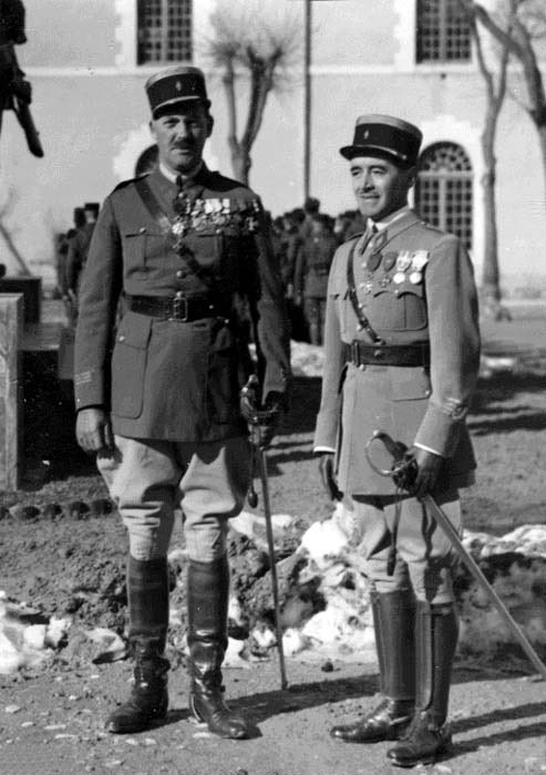 HthHans's tweet photo. Joyeux 14 Juliet 🇫🇷!

Lt Col Prince Aage of Denmark 🇩🇰of the 🇫🇷 Foreign Legion, commander 1st btn, 3e REI w
Commandant (major) Osvald Bjerring 🇩🇰 commander 1st btn, 5e REI (Service WW1 &amp; WW2, injured 1915 &amp; 1918, captured &amp; killed by Japanese in Hanoi, May 1945) (Ph: C. Pannier). https://t.co/MyKaYmRhec