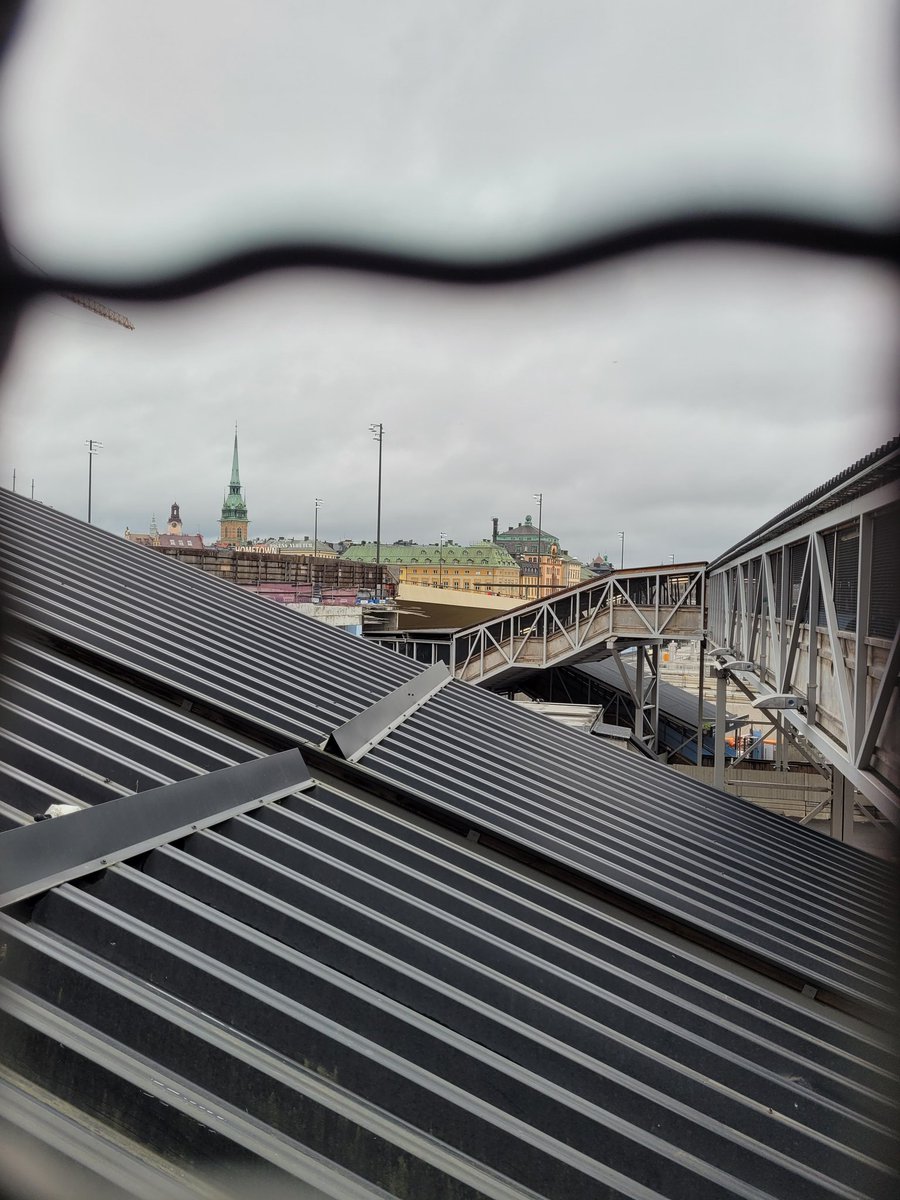 MotherEarthly's tweet photo. #Slussen 
Söndag https://t.co/qGqvB5DObX