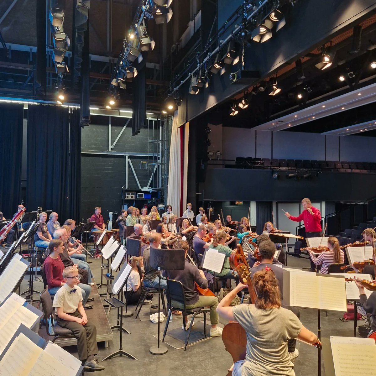 roger cutts (@rogercutts) on Twitter photo Yesterday, we invited Hafren Youth Strings to join us in rehearsal on stage. This wonderful group performed in the foyer ahead of our concert. Appreciating, and supporting the next generation of musicians <a href="/WelshNatOpera/">Welsh National Opera</a> <a href="/Hafren_Newtown/">The Hafren Theatre</a> Yesterday, we invited Hafren Youth Strings to join us in rehearsal on stage. This wonderful group performed in the foyer ahead of our concert. Appreciating, and supporting the next generation of musicians <a href="/WelshNatOpera/">Welsh National Opera</a> <a href="/Hafren_Newtown/">The Hafren Theatre</a>