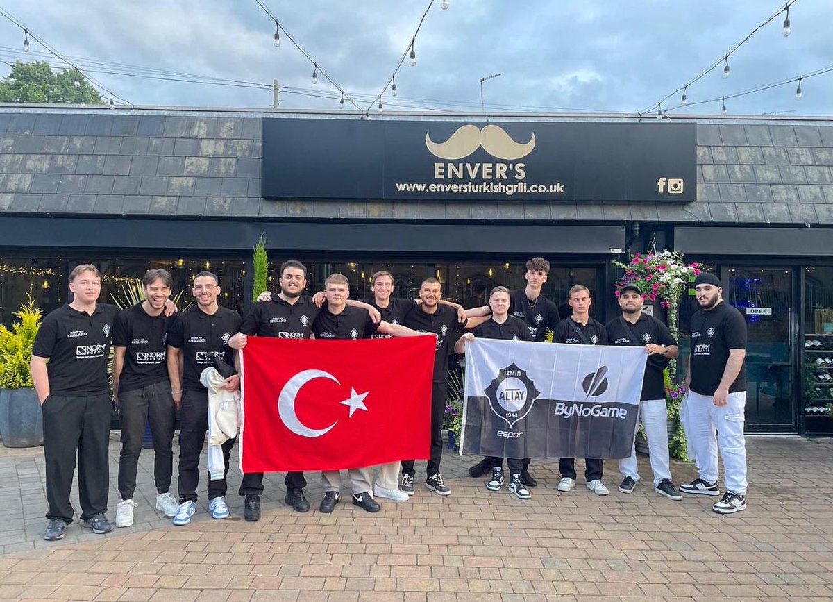 grandealtay_'s tweet photo. UEFA kupalarına katılan ilk Türk Takımı Altay’ımızı İngiltere’de temsil eden @AltayEspor’a akşamki şampiyona da başarılar diliyoruz. Bütün taraftarlarımızı Watch Party için Bornova Rene Lokale bekliyoruz. #RoadToEngland https://t.co/cSuPsJmIhE