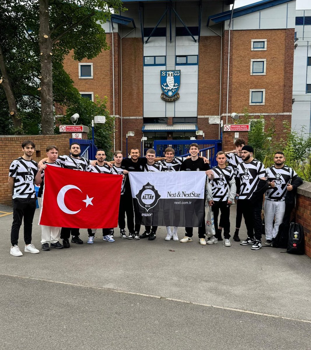 grandealtay_'s tweet photo. UEFA kupalarına katılan ilk Türk Takımı Altay’ımızı İngiltere’de temsil eden @AltayEspor’a akşamki şampiyona da başarılar diliyoruz. Bütün taraftarlarımızı Watch Party için Bornova Rene Lokale bekliyoruz. #RoadToEngland https://t.co/cSuPsJmIhE