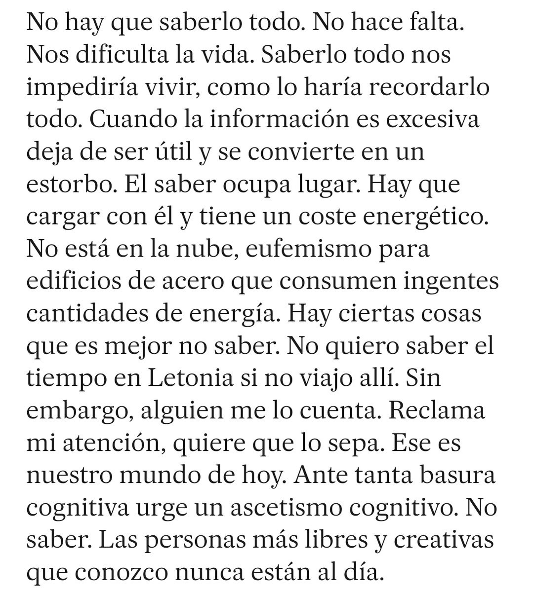CrisConsuegra's tweet photo. "Uno se convierte en aquello que piensa". 
Comparto esta pieza crítica de @Juan__Arnau, para @babelia_elpais, sobre el ensayo 'Conciencia o colapso’, de Jordi Pigem, que publica @FragmentaEd. En defensa de la imaginación sólida, de la luz de la vida. https://t.co/xRCmCRMU8O https://t.co/1ejKmN4Bvo