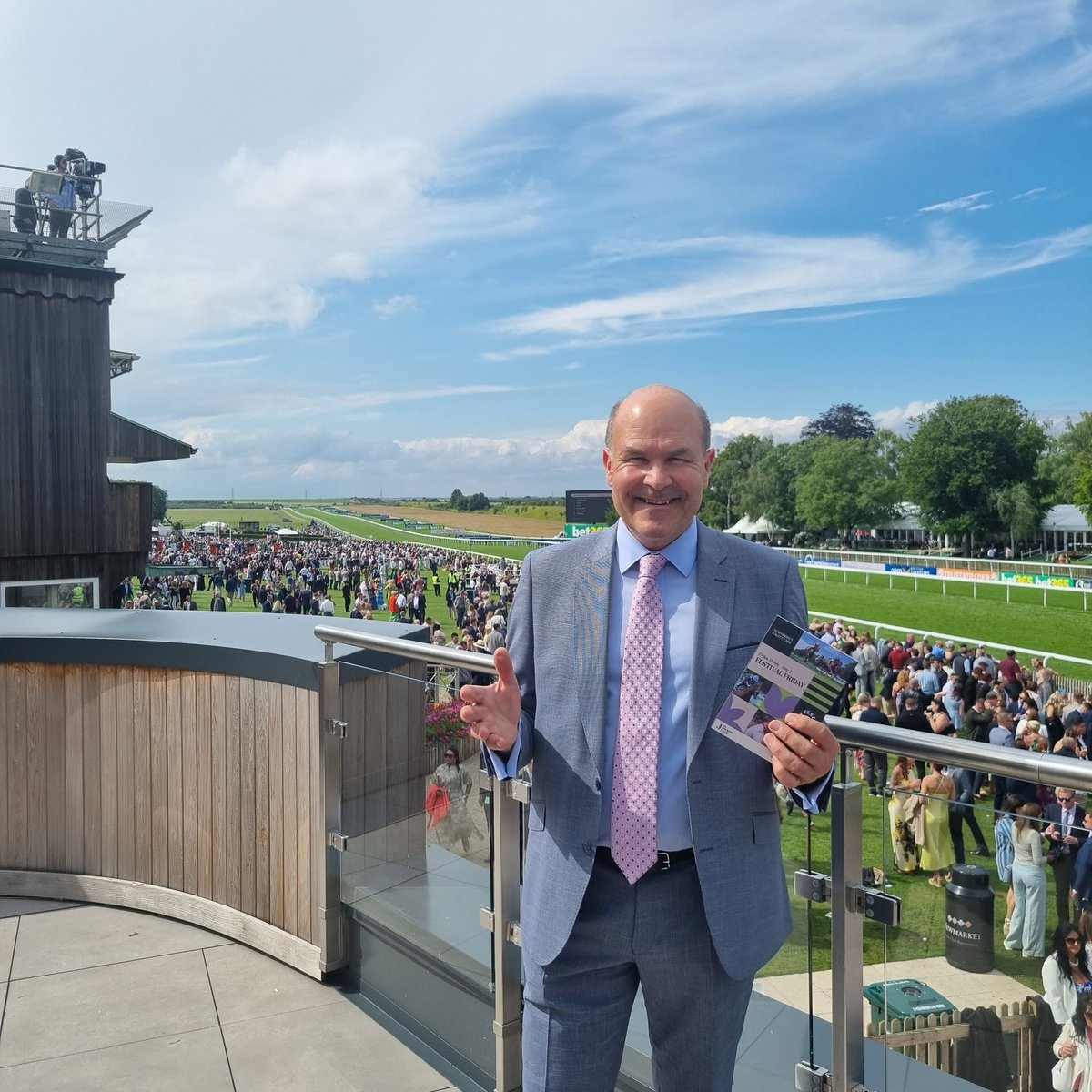 TheWineTipster's tweet photo. The July Festival @NewmarketRace on the Rose Terrace #Julycourse #JulyCupDay, which featured the My Pension Expert July Cup Stakes Group 1 #homeofflatracing
Suit: @WaltersofOxford https://t.co/VXgHfxWv3w