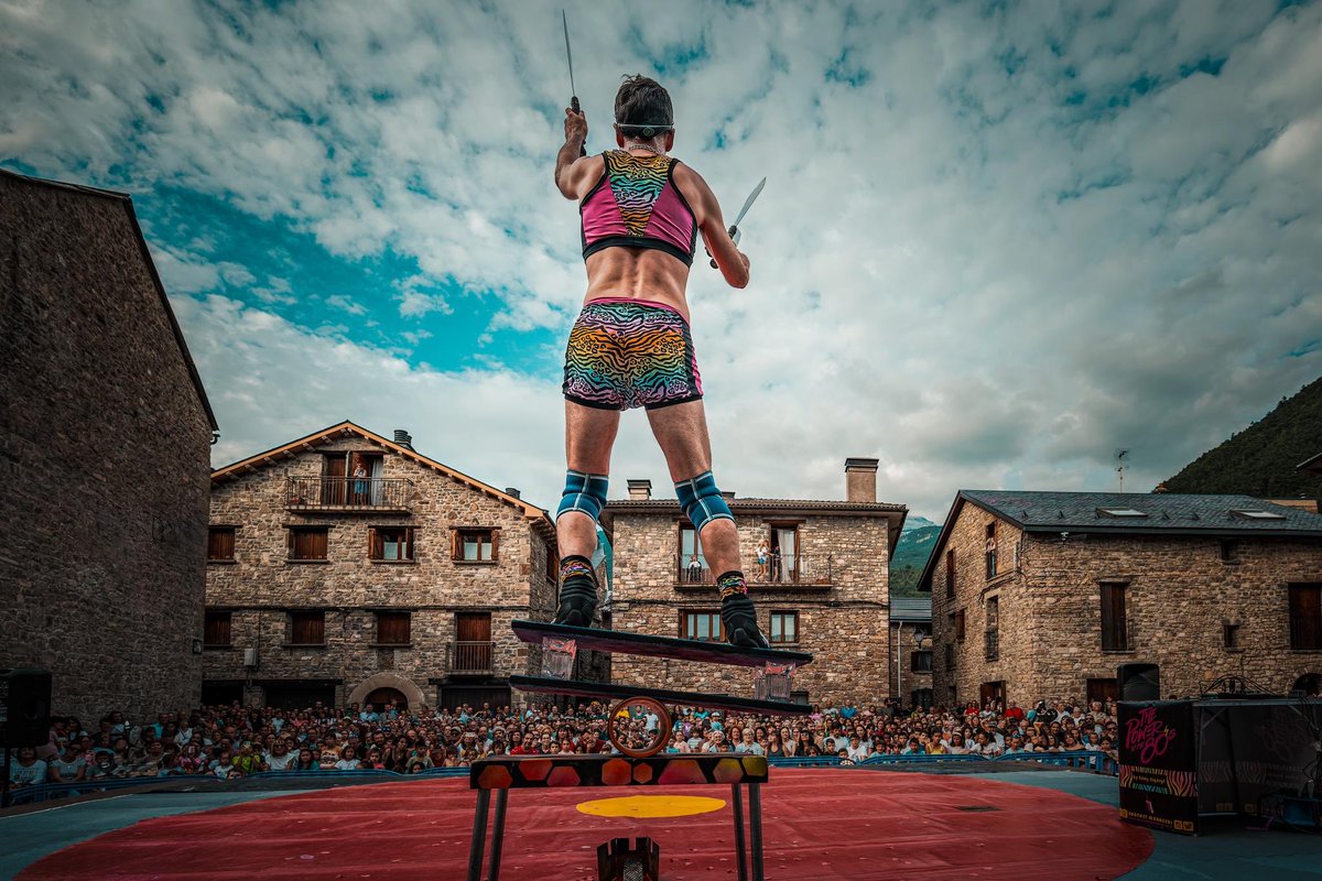 villanuaturismo's tweet photo. ￼
Os recordamos que debido a la final de la Eurocopa de fútbol se han introducido algunos cambios en los horarios de la última jornada del Jacetania Circus Festival.
￼
18:30 h: Compañía CIRC VERMUT con el espectáculo ABSURDO
￼
19:30 h: Compañía ORAIN BI con el espectáculo MUTE https://t.co/KX4XIDHR0u