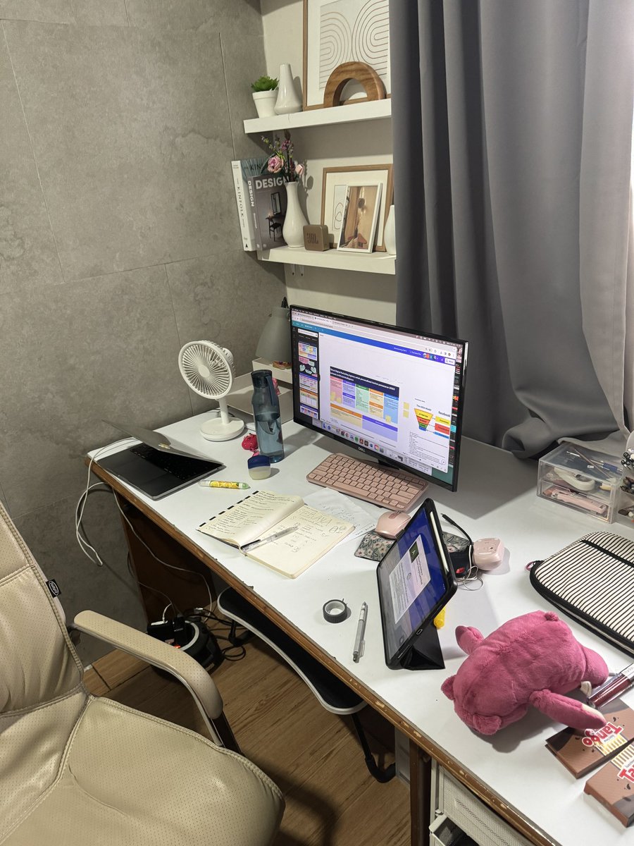 qelstudy_'s tweet image. kompilasi meja anak desain semester 6