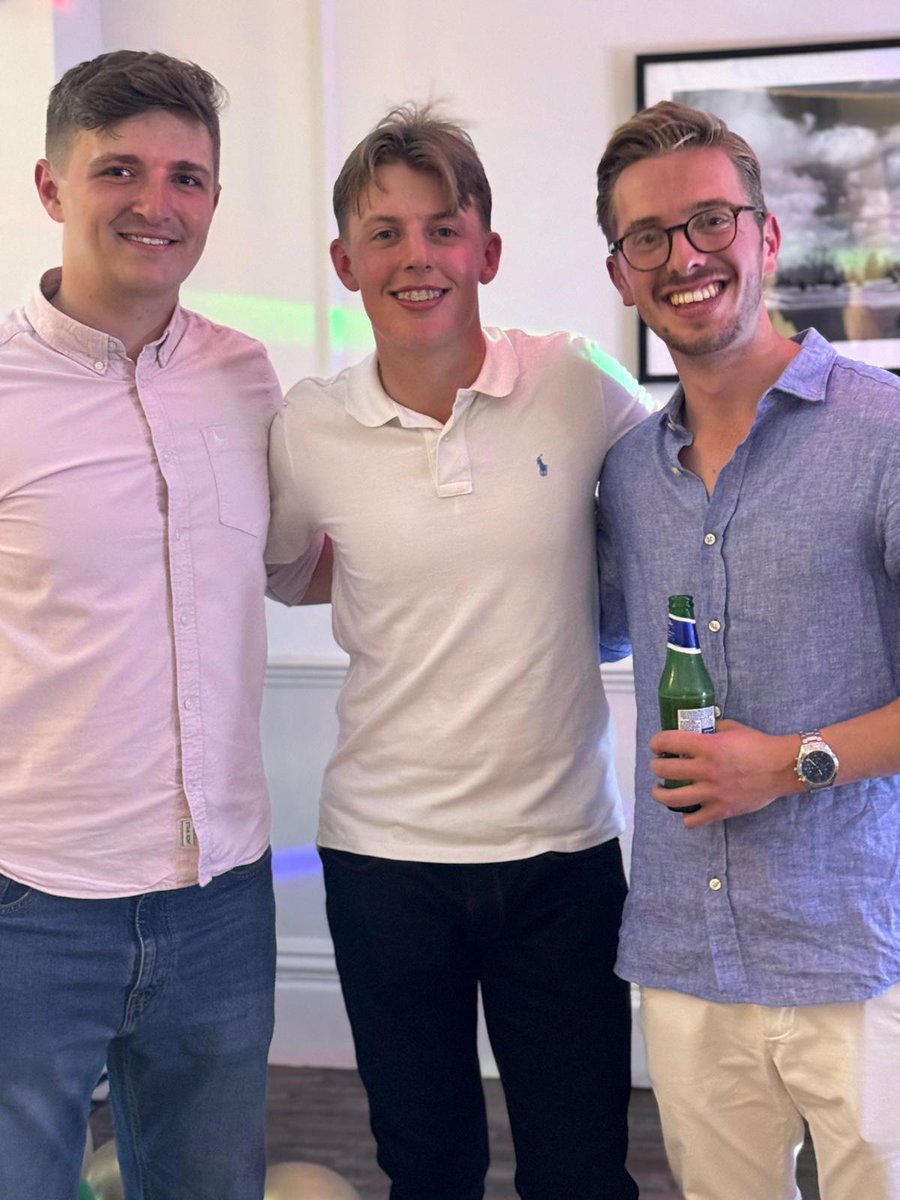 Romfordgolfclub's tweet photo. 3/3 What can we say ! A fantastic evening for Henry. RGC wishes him all the very best in his new chapter. Good Luck @henry_golf19 big thanks to @all_fired-up-pizza and @cheesecakeaway #rgc #rgccadets https://t.co/LNq0wVxGEk